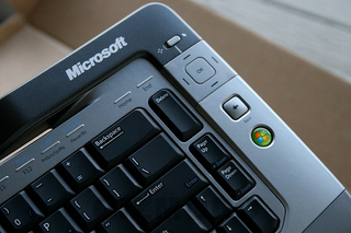 Illustration for article titled Microsoft Ultimate Wireless 7000 Keyboard Hands-On